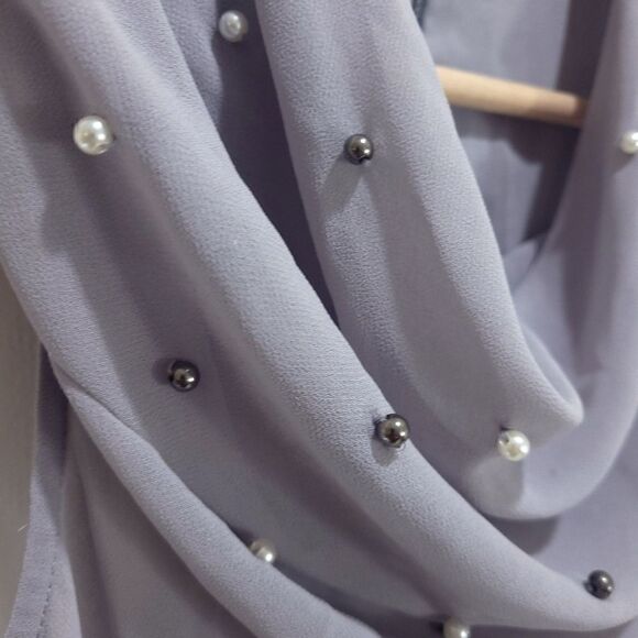 RW&CO. Gray Sleeveless Slouch Collar Top with Pearl Beads - Picture 3 of 6